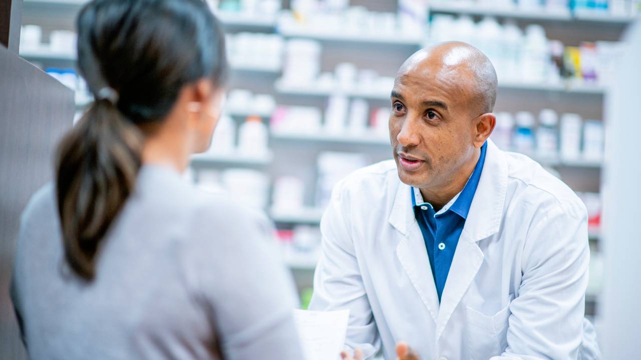 pharmacist-s